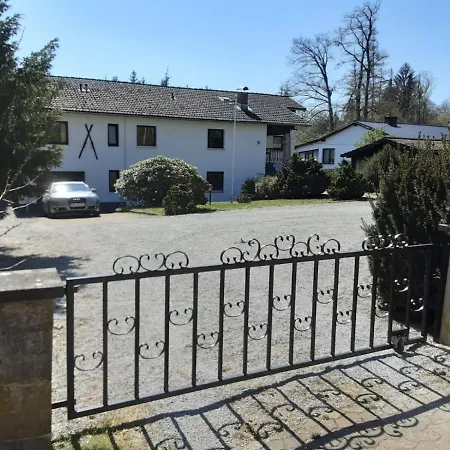 Hochwald-ensuite Hotel 3*